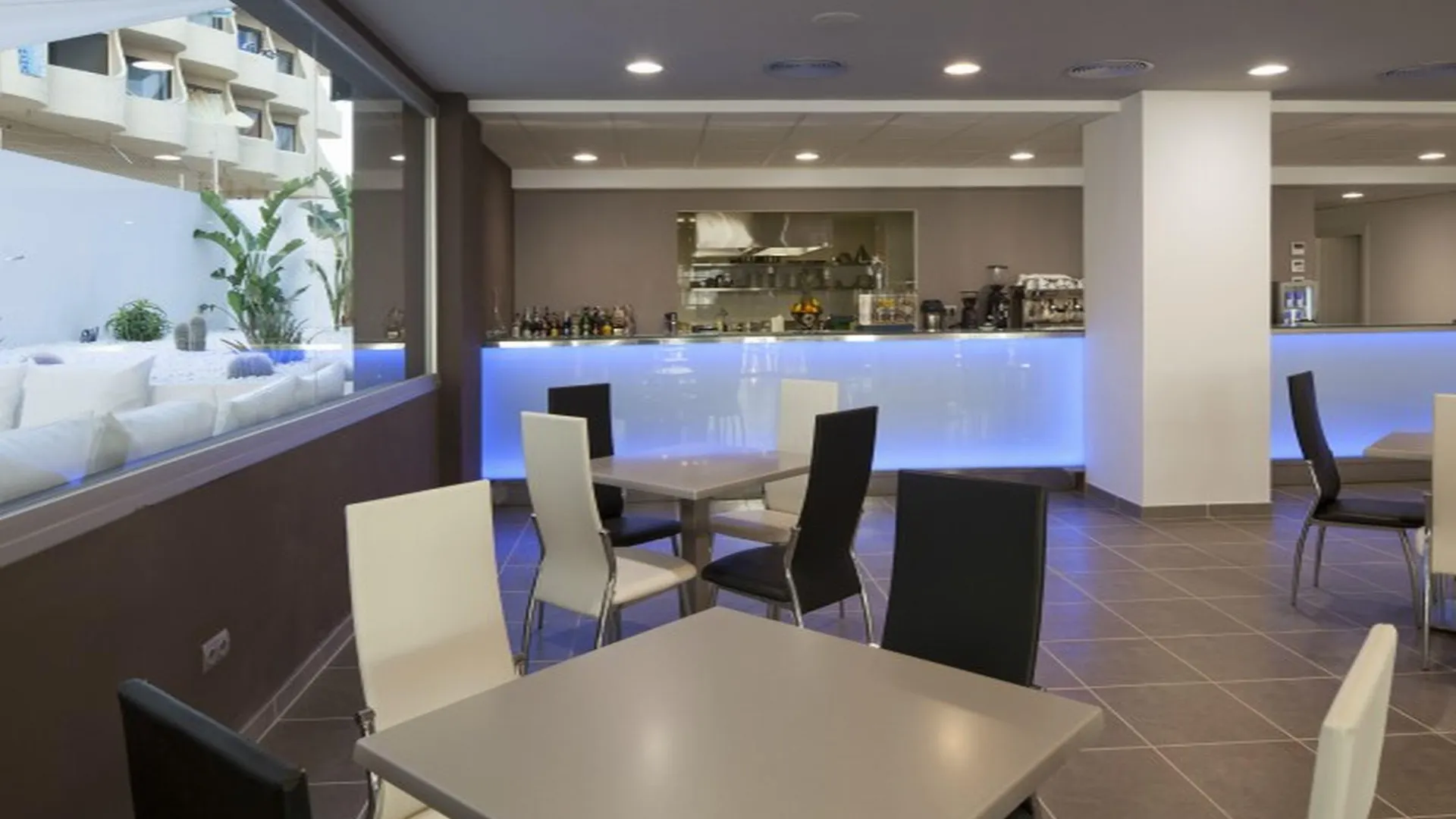 Aparthotel Axel Beach Ibiza - Adults Only